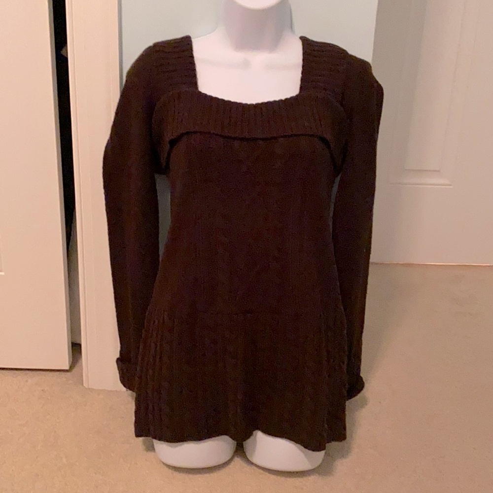 Super cute  cable sweater by Venus